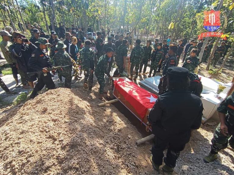 ဒီးမော့ဆို ထိုးစစ်ဆင်ခံနေရမှုအတွင်း ကရင်နီတော်လှန်ရေးတပ်များထိခိုက် ကျဆုံးမှုများပြီး တစ်ရက်ထဲ ရဲဘော်၅ ဦး ကျဆုံးခဲ့ရ