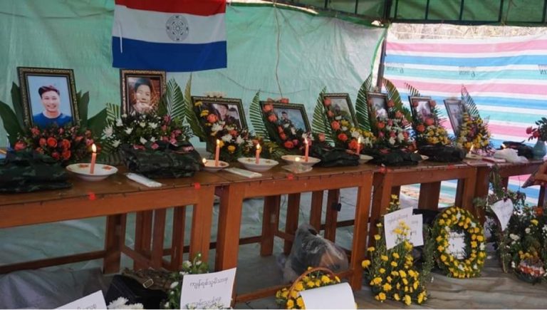 စစ်ကောင်စီလက်နက်ကြီး စခန်းကုန်းကိုသိမ်းနိုင်ပြီး လက်နက်ကြီးများဆွဲချချိန် တိုက်ခိုက်ခံရ၍ ကရင်နီပူးပေါင်းတပ် ရဲဘော် ၁၀ ဦးကျဆုံး