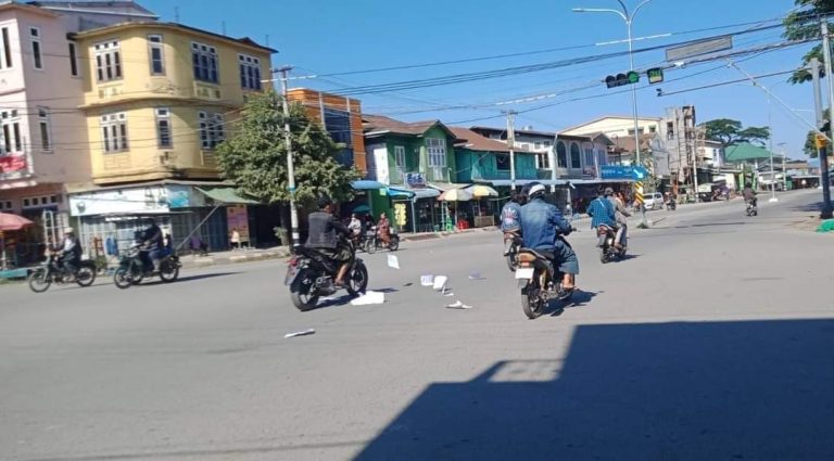 ဆိုင်ကယ်နှစ်ယောက်ထက် ပိုစီးသူများ အဖမ်းခံရ