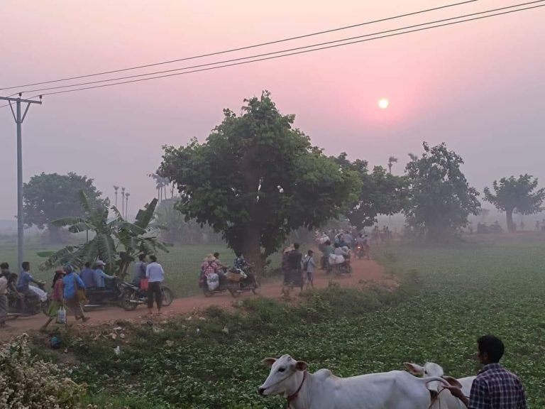 ခင်ဦးတွင် စစ်ကြောင်းသုံးဖွဲ့ ဝိုင်းညှပ်ပစ်ခတ်၍ PDFများကျဆုံးပြီး လက်နက်များဆုံးရှုံး