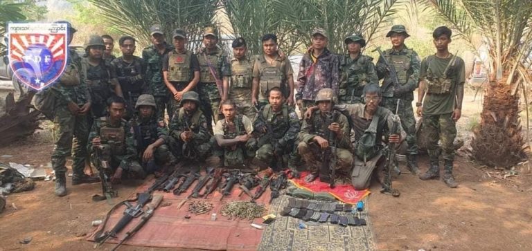 မြဝတီမြို့အနီးတိုက်ပွဲများ၌ စစ်ကောင်စီနှင့်BGF ၄၀ နီးပါးသေဆုံး၊ BGF စခန်းများနှင့်လက်နက်ခဲယမ်းများသိမ်းဆည်းရရှိ