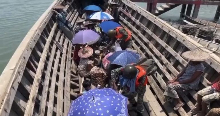 မုန်တိုင်းရှိန်ကြောင့် ရခိုင်ပြည်နယ်နှင့်ဧရာဝတီတိုင်းက ဒေသခံ ၃၀၀၀ကျော် ဘေးလွတ်ရာ တိမ်းရှောင်နေရ