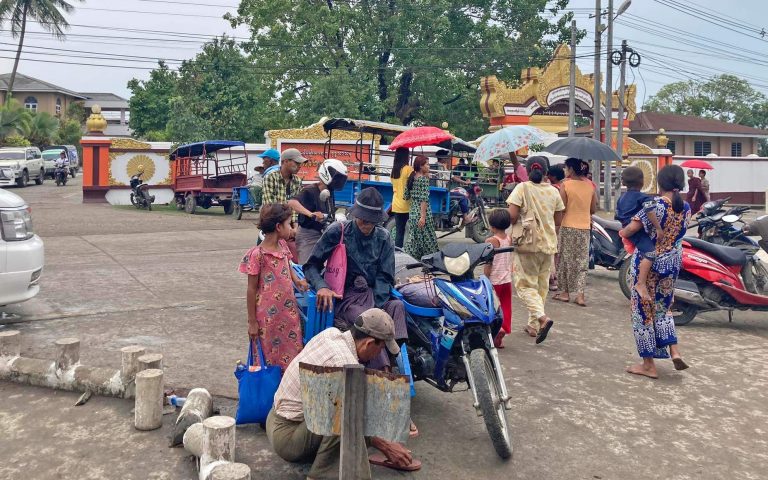 ရခိုင်မြောက်ပိုင်းတွင် မုန်တိုင်းရှောင်ပြည်သူ သိန်းချီရှိလာ