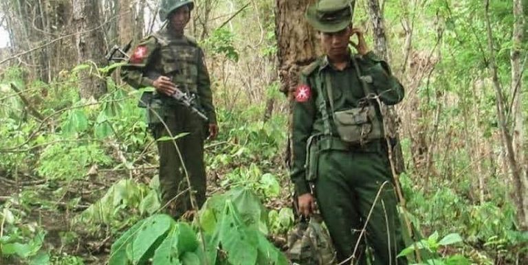 ကောလင်းတွင် PDF နှင့် စစ်ကောင်စီတပ်ဖွဲ့ဝင်များ နှစ်ကြိမ် တိုက်ပွဲဖြစ်