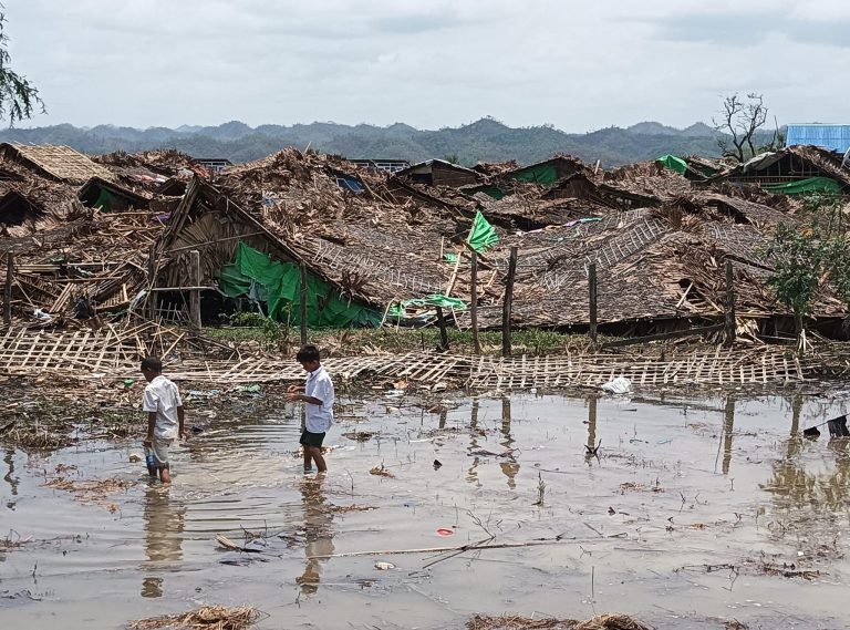 ရခိုင်ပြည်နယ်က တိမ်ညိုစစ်ရှောင်စခန်း အရေးပေါ်အကူအညီလို