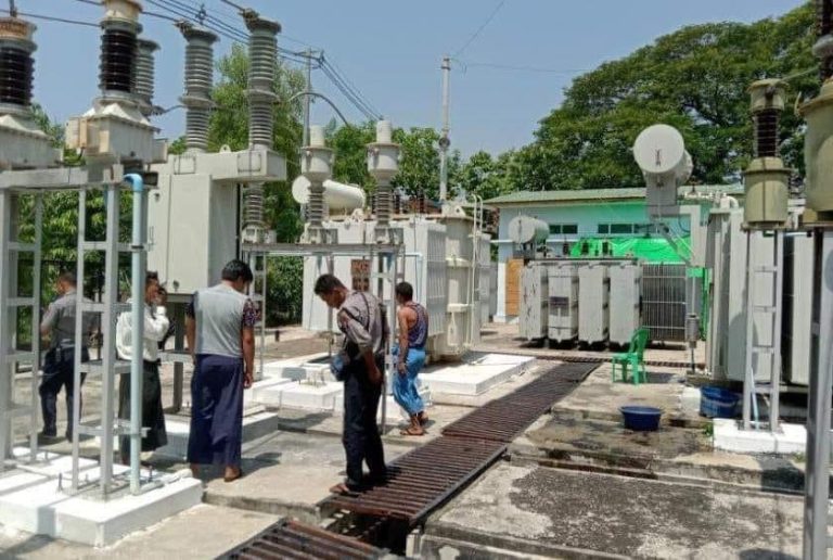 စစ်ကောင်စီအရာရှိနေအိမ်များနှင့် ရုံးများကို လျှပ်စစ်ဖြန့်ဝေပေးနေသည့် ဓာတ်အားခွဲရုံကို ဗုံးခွဲ