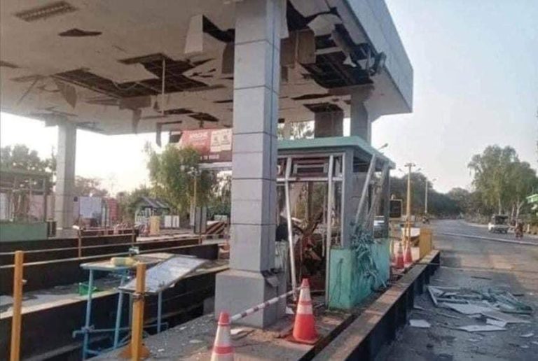 စစ်ကောင်စီတိုးဂိတ် လက်နက်ကြီးဖြင့် အပစ်ခံရ