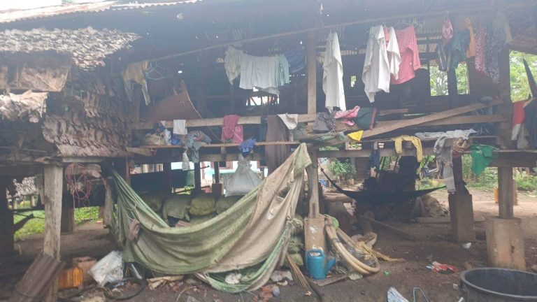 စစ်ကောင်စီလက်နက်ကြီးပစ်ခတ်မှုကြောင့် မိသားစုသုံးဦးထိခိုက်ပြီး ကလေးတစ်ဦးသေဆုံး