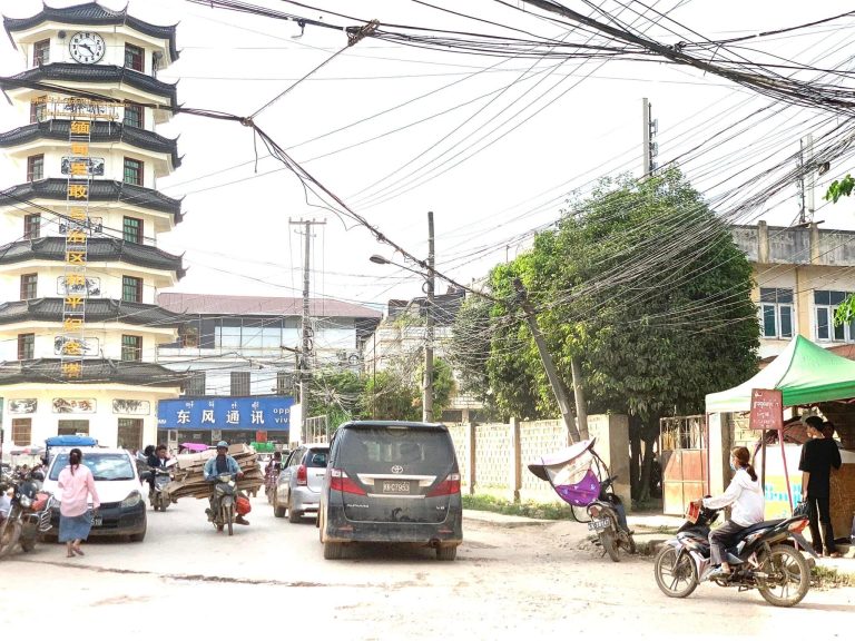 လောက်ကိုင်မြို့တွင် ဖုန်ထူထပ်ပြီး လေထုညစ်ညမ်းမှုဖြစ်ပေါ်နေ