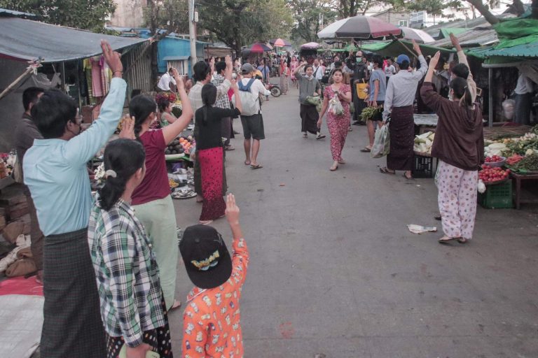 စစ်ဗိုလ်ချုပ်တွေလက်အောက်က အမြန်ရုန်းထွက်ဖို့ ရန်ကုမှာ ဆန္ဒထုတ်ဖော်