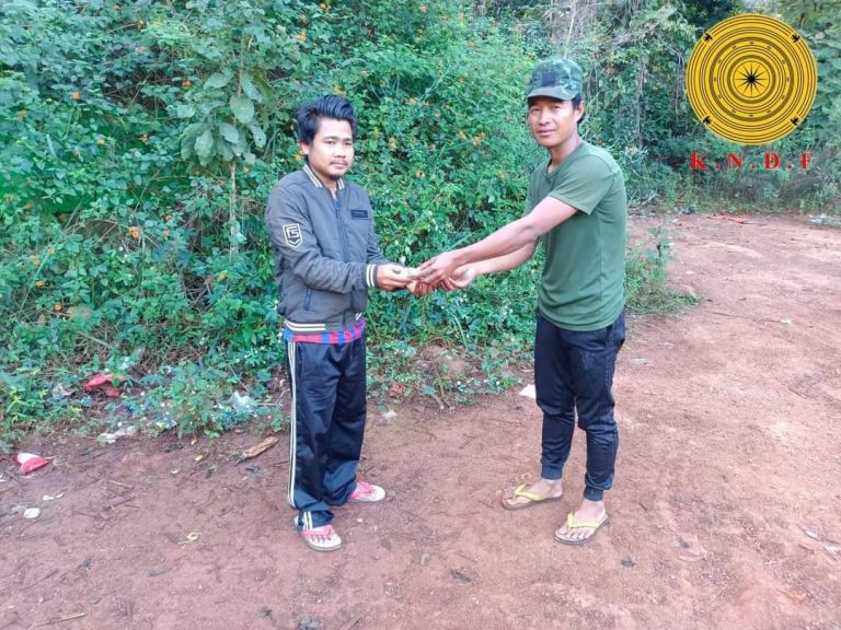 ရဲတပ်ဖွဲ့ဝင် ၆ ဦး လက်နက်များနှင့်အတူ KNDF ထံခိုလှုံလာ