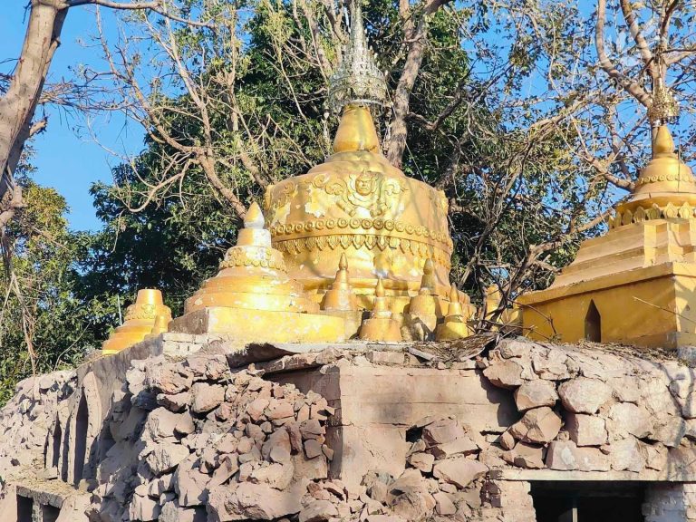 မဟာမိတ်တပ်များကို ဘာသာရေးအကြမ်းဖက်ဟုစွပ်စွဲထားသည့်စစ်ကောင်စီက လက်ခတ်တောင်ရှိစေတီများကို ဗုံးကြဲ