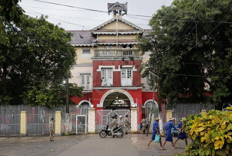 အင်းစိန်ထောင်တွင် ရန်ဖြစ်သည်အကြောင်းပြကာ နိုင်/ကျဉ်းများကို ရိုက်နှက်တိုက်ပိတ်