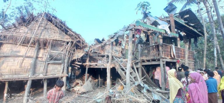 မင်းပြားလေကြောင်းတိုက်ခိုက်မှုကြောင့် သေဆုံးခဲ့သည့်ပြည်သူများအား မြေမြှုပ်သင်္ဂြုဟ်