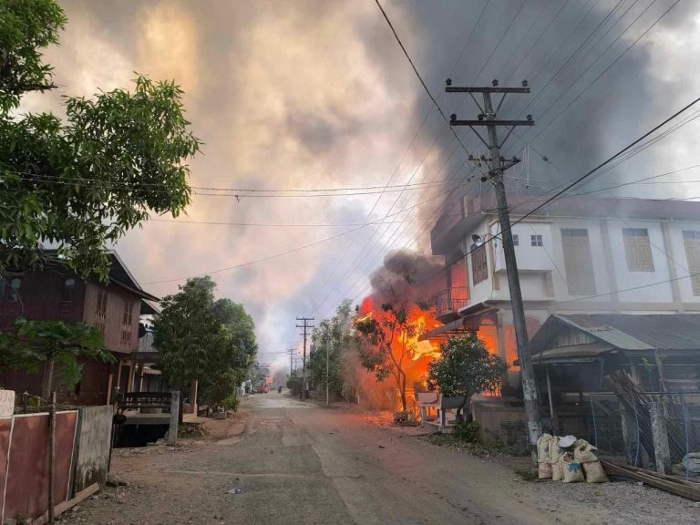 စစ်ကောင်စီက ဓမ္မသရွာကို လက်နက်ကြီးများဖြင့် ဆက်လက်ပစ်ခတ်နေ