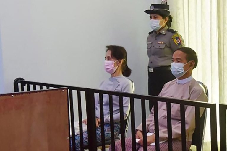 နိုင်ငံတော်သမ္မတနှင့် အတိုင်ပင်ခံတို့အားပြန်လွှတ်ပေးရန်အပါအဝင် အချက် ၄ ချက် ထိုင်းအောက်လွှတ်တော် တောင်းဆို