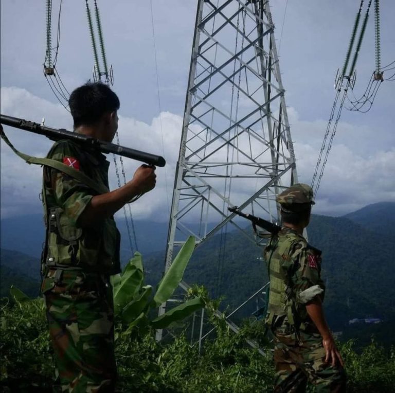 မိုးမောက်ရှိ ကျောက်စခန်းစုပေါင်းဂိတ်ကို KIA ပူးပေါင်းတပ်သိမ်းပိုက်