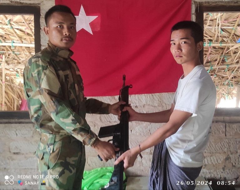 ယင်းမာပင်ခရိုင်တပ်ရင်းထံ ရဲတပ်သား ၁ ဦးအလင်းဝင်