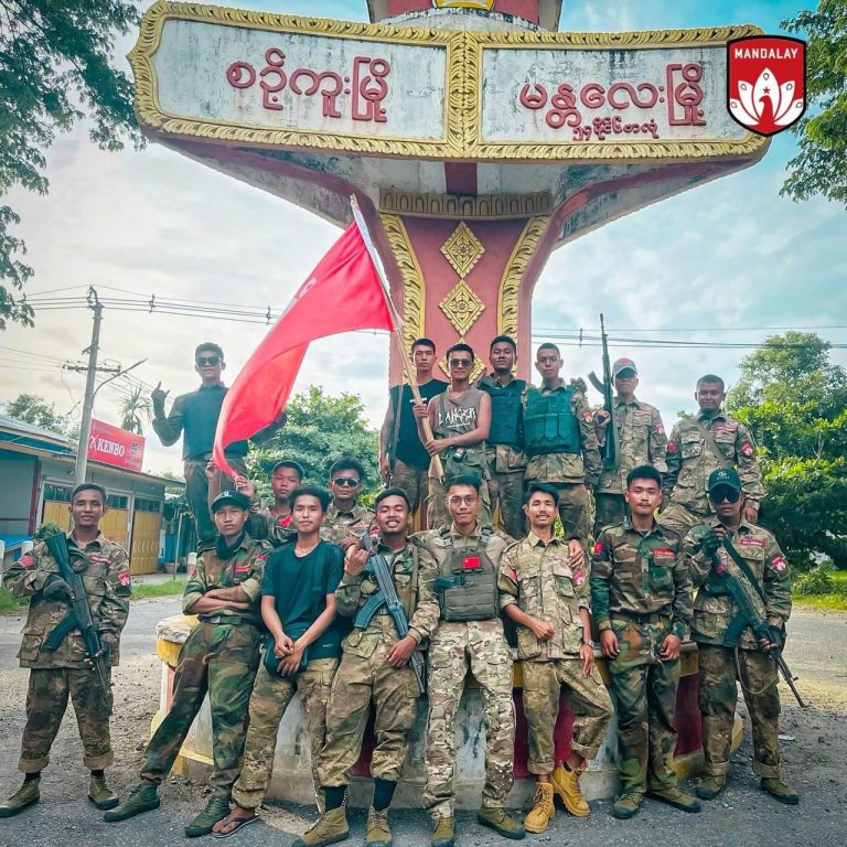 စဥ့်ကူးတစ်မြို့နယ်လုံးကို မန်း-PDF အပြီးသတ် သိမ်းပိုက်