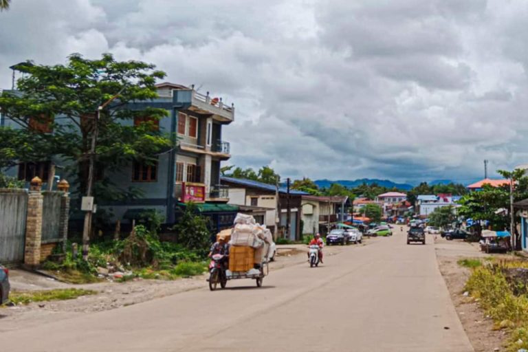 လက်နက်ကိုင်အစုအဖွဲ့များရှိသည့် ဘုရားသုံးဆူမြို့တွင် တရုတ်လူမျိုးများစွာ အခြေချလာ