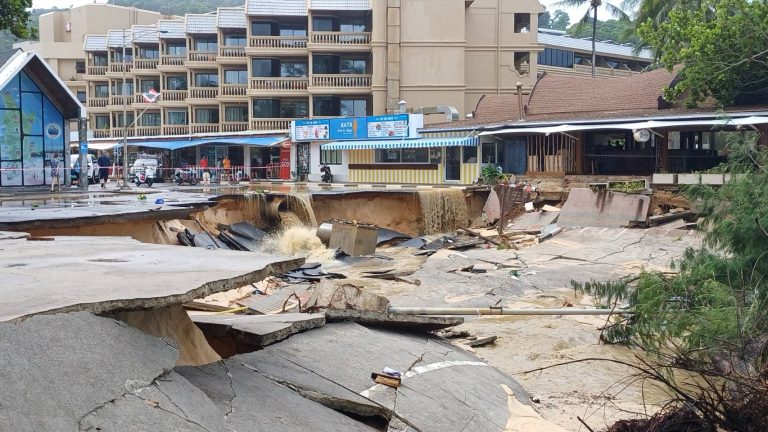 ဖူးခက် မြေပြိုမှုတွင် မြန်မာကိုးဦးအပါအဝင် ရုပ်အလောင်း ၁၂ လောင်းကို ရှာဖွေတွေ့ရှိထား