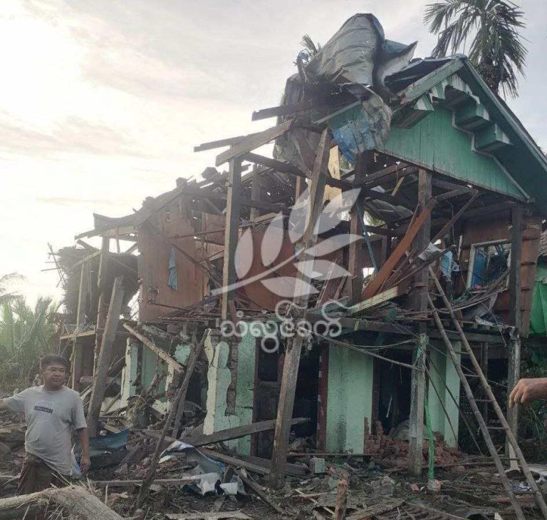 ကမ်းထောင်းကြီးမြို့ကို စစ်ကောင်စီဗုံးကြဲ၊ ၁၁ နှစ်အရွယ် ကလေးငယ်တစ်ဦးအပါ ဒေသခံ ၂ ဦး သေဆုံးပြီး ၇ ဦး ဒဏ်ရာရ