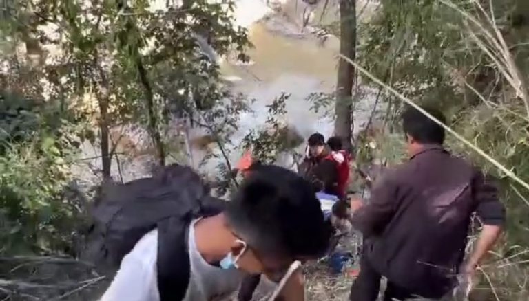 တံတား ဖျက်ဆီးခံရသဖြင့် ချီဖွေမြို့နယ်ဒေသခံများ လမ်းပန်းဆက်သွယ်ရေးခက်ခဲ