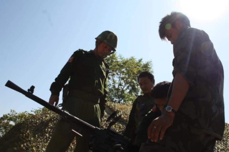 ဗန်းမော်မြို့တွင် တိုက်ပွဲဖြစ်ပွားနေဆဲဖြစ်ကာ ဒေသခံအချို့ ပိတ်မိနေ