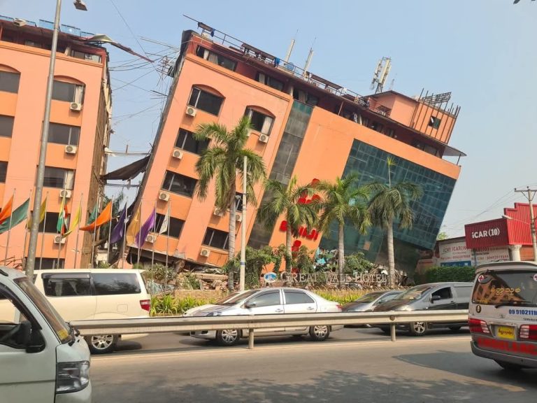 ငလျင်ဘေးဒဏ်ကာလတွင် ဖုန်းအခမဲ့ခေါ်ဆိုနိုင်ရန် ဖုန်းအော်ပရေတာများစီစဉ် ဖုန်းလိုင်းမိရန် ဦးစားပေးဆောင်ရွက်ဖို့ ပြည်သူများတောင်းဆို