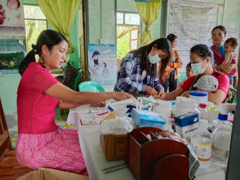 ကရင်နီစစ်ရှောင်စခန်းများတွင် သန္ဓေတားဆေးနှင့် ထိုးဆေးများ ပြတ်လပ်