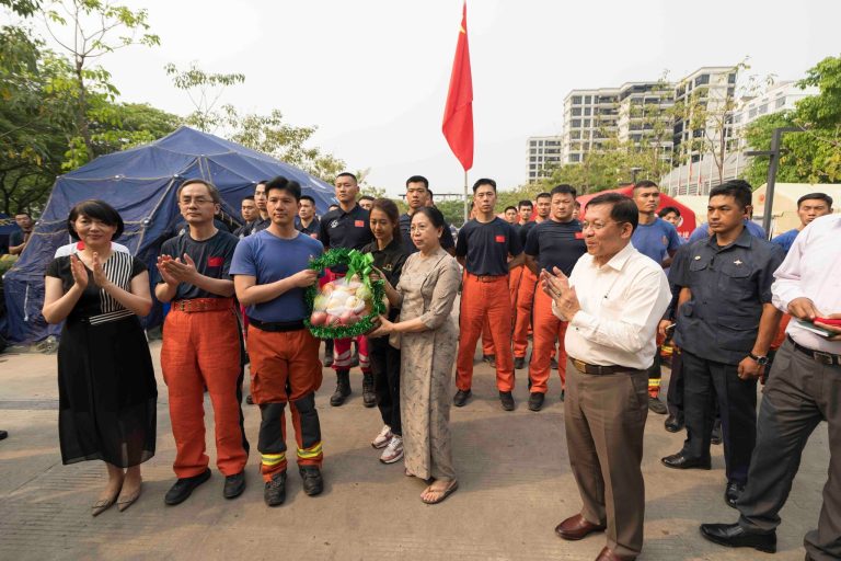 ကယ်ဆယ်ရေးအဖွဲ့ကို စစ်ခေါင်းဆောင်က တွေ့ဆုံအားပေးကြောင်း တရုတ်သံရုံးထုတ်ပြန်