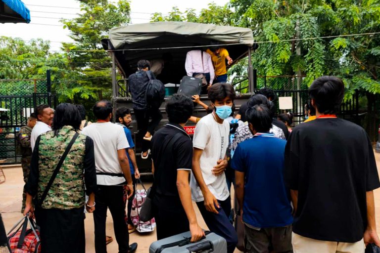 ကျားဖြန့်ငွေလိမ်ဂိုဏ်းများမှ နိုင်ငံခြားသား ၃၃၇ ဦးကို နေရပ် ပြန်ပို့