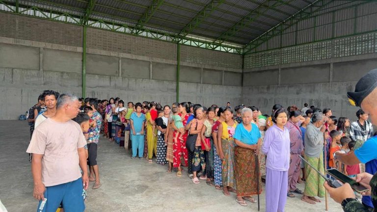 ဥကရစ်ထ တိုက်ပွဲကြောင့် ထိုင်းဘက်တိမ်းရှောင်လာသည့် ဒေသခံများတွင် ဒဏ်ရာရသူများ ပါဝင်