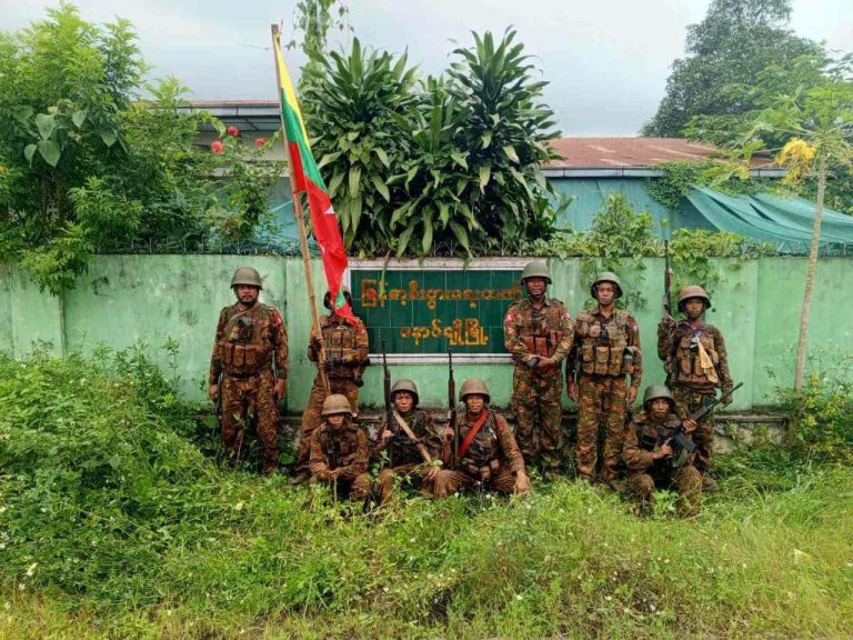 နောင်ချိုမြို့အားလုံးနီးပါးကို စစ်ကောင်စီပြန်လည်ထိန်းချုပ်၊ တိုက်ပွဲများပြင်းထန်နေဆဲ