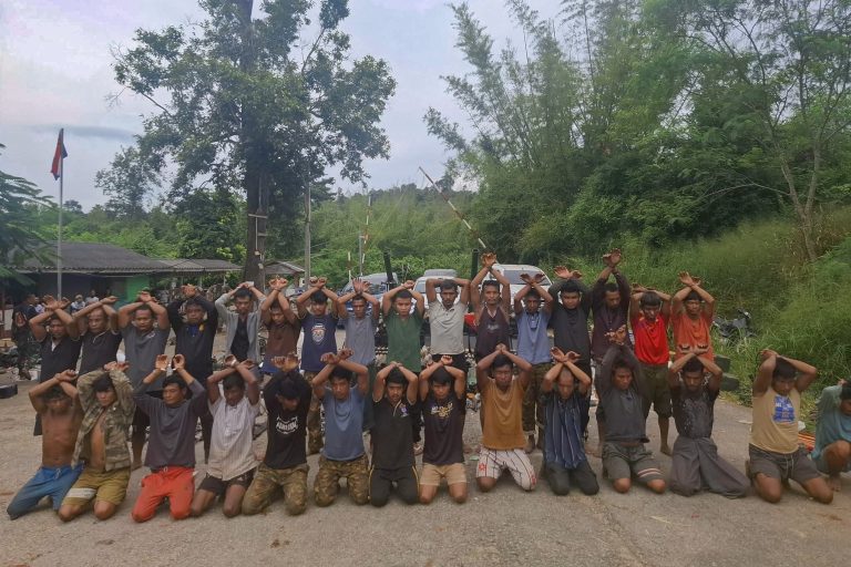 မောတောင်မြို့မှ ထွက်ပြေးတပ်သားများ၊ အလံဖြူထောင်တပ်သားများနှင့် သိမ်းဆည်းခဲယမ်းများ