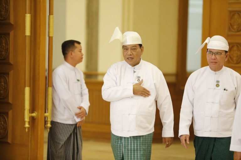 တစ်ဦးတည်း အမည်စာရင်းတင်သွင်းပြီး ဦးခင်ရီ ပြည်သူ့လွှတ်တော် ဥက္ကဋ္ဌ ဖြစ်လာ